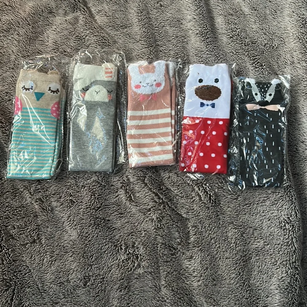 BRAND NEW feminine character socks 5 pack